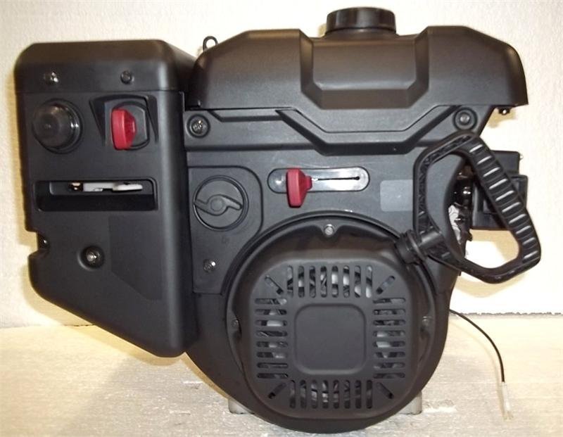 100_2269.jpg Toro 302cc 4-Cycle Snow Engine Electric Start #120-4425 - Image 1